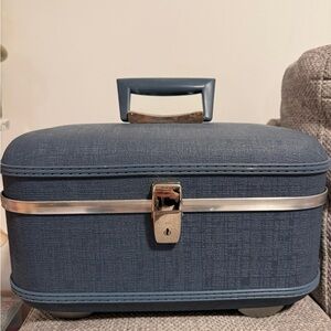 Blue Vintage-Travel/Storage Case. Birkdale Sky Rider